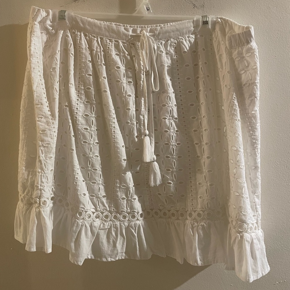American Eagle White Midi skirt
